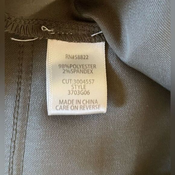 Max Studio women’s size large army green cargo ankle jogger pants - Picture 8 of 9